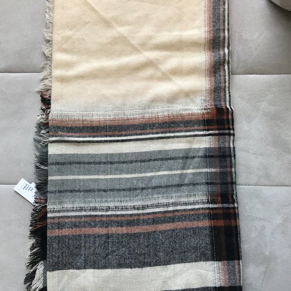 Blanket Scarf - Picture 6 of 7